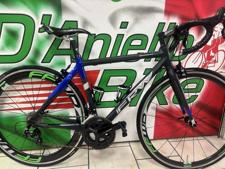 FRW Custom 2016 usata — vista laterale