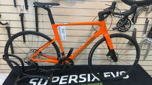 Cannondale Supersix Evo 4 2024 usata — vista laterale