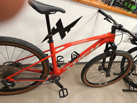 Trek Procaliber 9.5 2026 usata — vista laterale