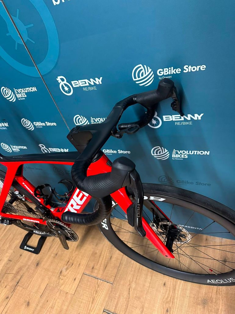 Trek Madone Slr 9 E1 Gen 7 2023 usata — dettaglio