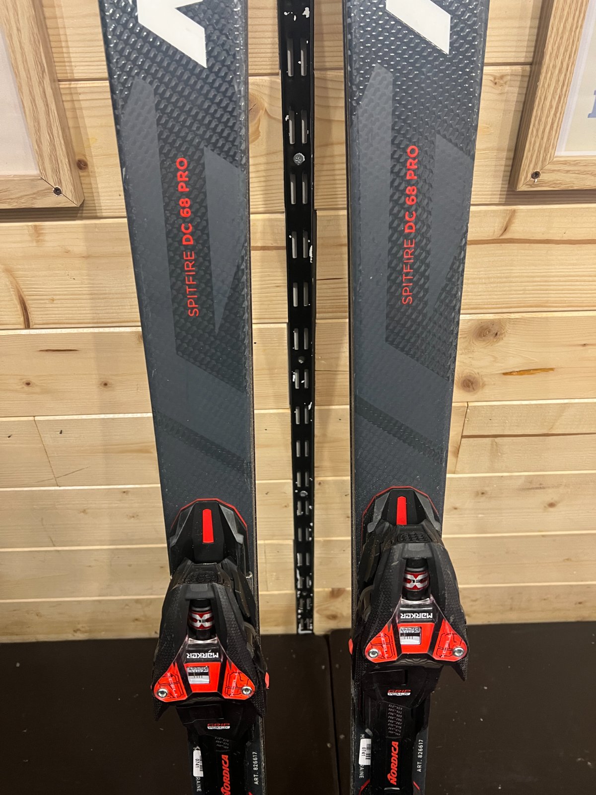 Nordica Spitfire DC 68 Pro — attacco XCELL 12 DEMO, Ottime condizioni