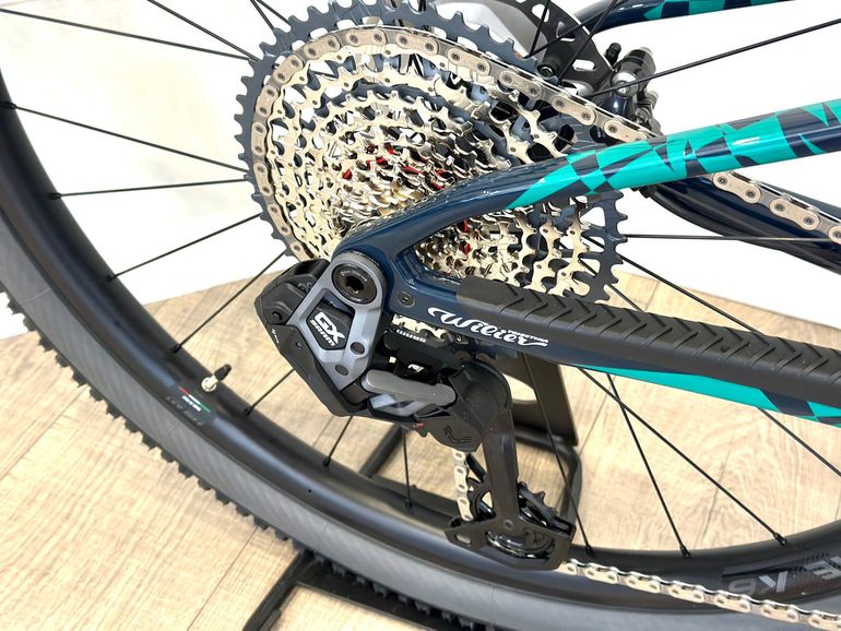 Wilier Triestina Urta Max Slr 2024 usata — dettaglio