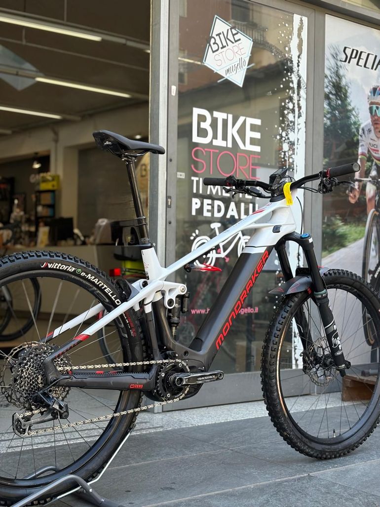 Mondraker Crafty Carbon R 2022 — Bici usata