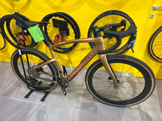 Pinarello Grevil F5 Xplr 2026 usata — vista laterale
