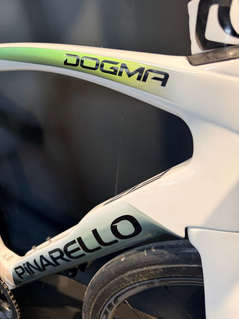 Pinarello Dogma F12 Rim 2022 — Bici usata