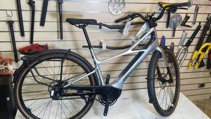 Cannondale Flyingv 1(Silver) 2026 usata — vista laterale