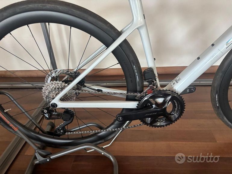 Scott Addict 30 — gruppo Shimano 105 Di2, taglia 52 cm