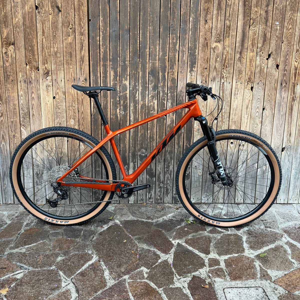 KTM Myroon Elite 2026 usata — vista laterale