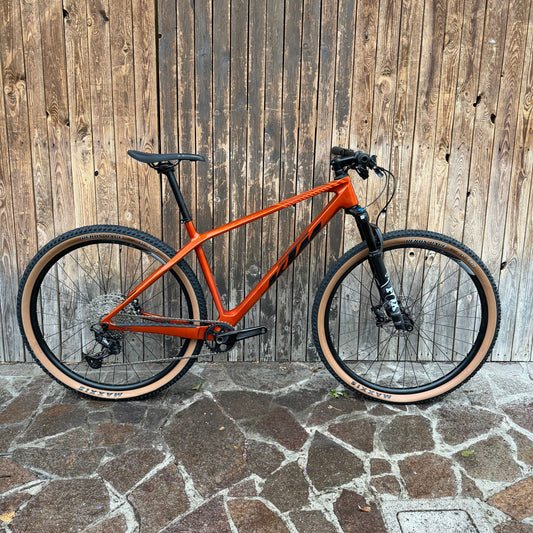 KTM Myroon Elite 2026 usata — vista laterale