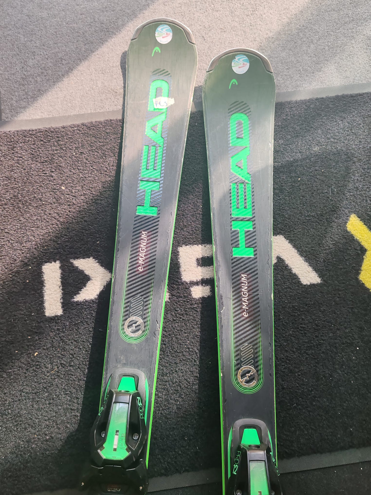 Head Supershape e-Magnum — raggio 9.8m, waist 72mm