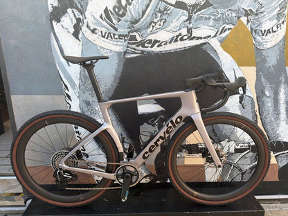 Cervelo Áspero-5 1 2026 usata — vista laterale