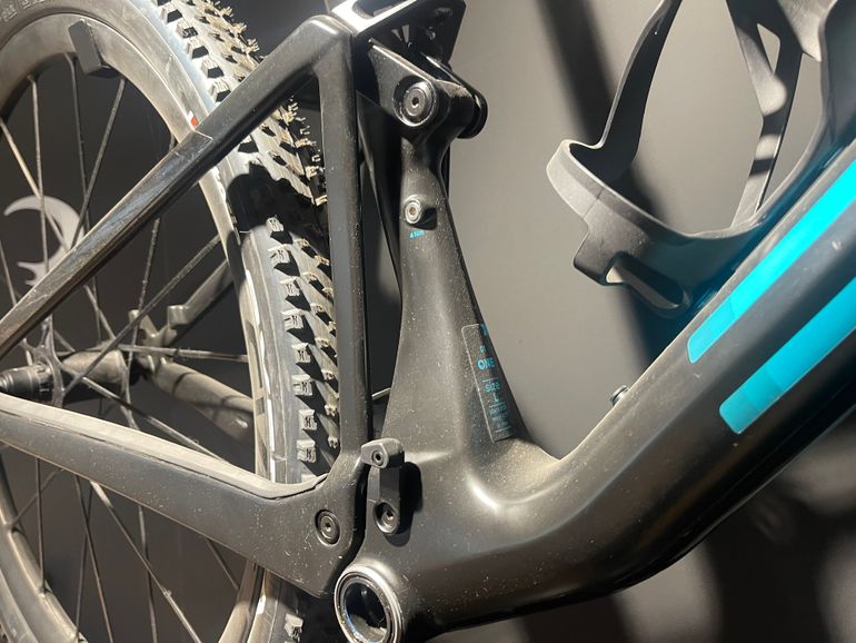 BMC Fourstroke 01 One 2023 — Bici usata