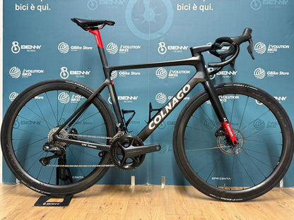 Colnago V4rs Uae Emirates 2024 usata — vista laterale