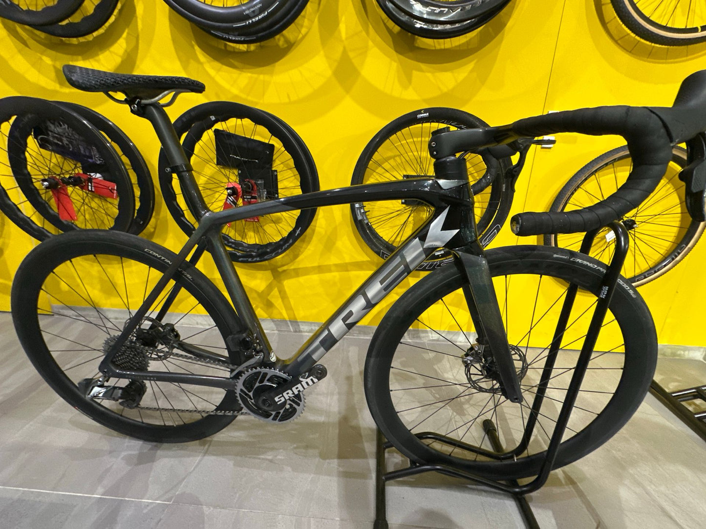 Trek Émonda Slr 9 2023 usata — vista laterale