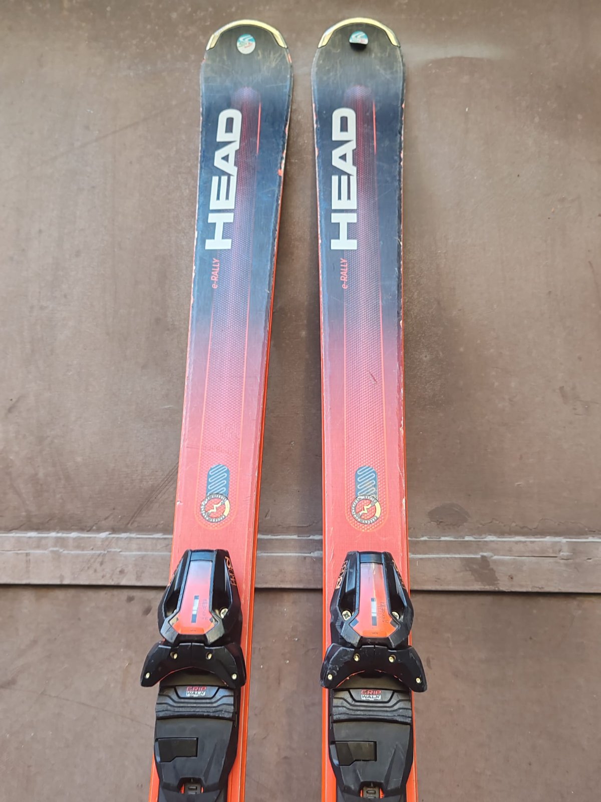Head Supershape e-Rally — raggio 15.3m, waist 78mm