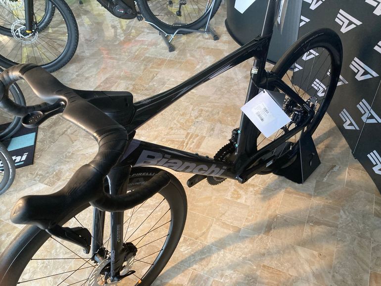 Bianchi Oltre Pro 2023 usata — dettaglio