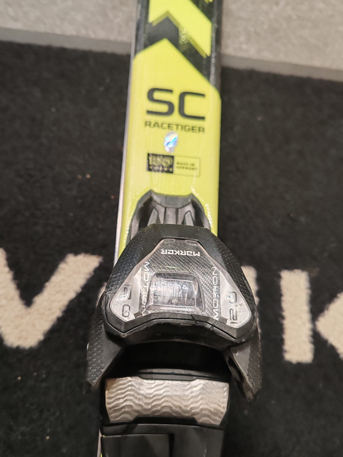 Volkl Racetiger SC Black 2024 — Da Pista usato