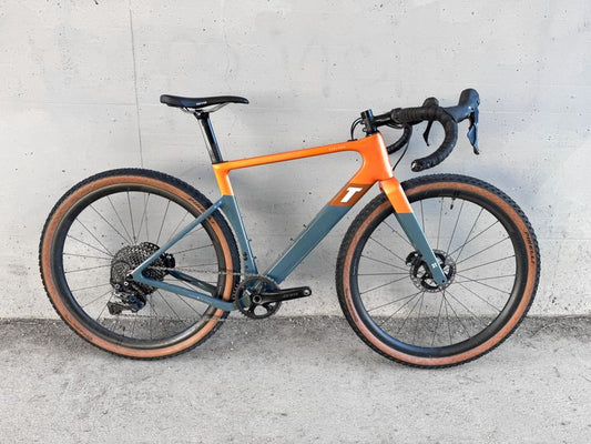 3T Exploro Race 800 2022 usata — vista laterale