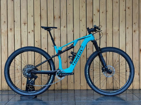 Wilier Triestina Urta Hy 2023 usata — vista laterale