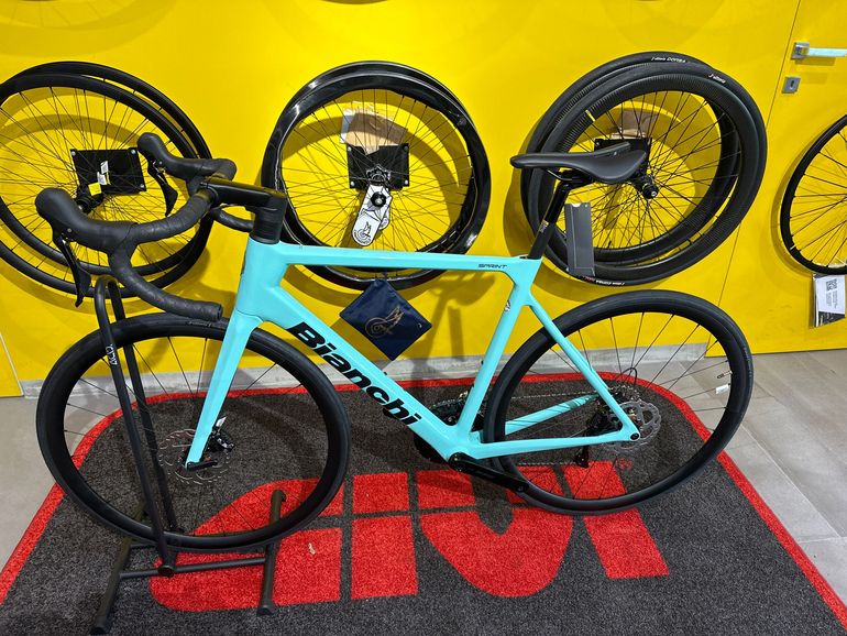 Bianchi Sprint — gruppo Shimano 105, taglia 57