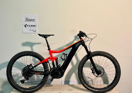 Giant Trance E+ 3 Pro 2020 usata — vista laterale