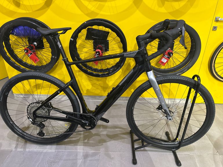 Wilier Triestina Adlar Hybrid 2026 usata — vista laterale