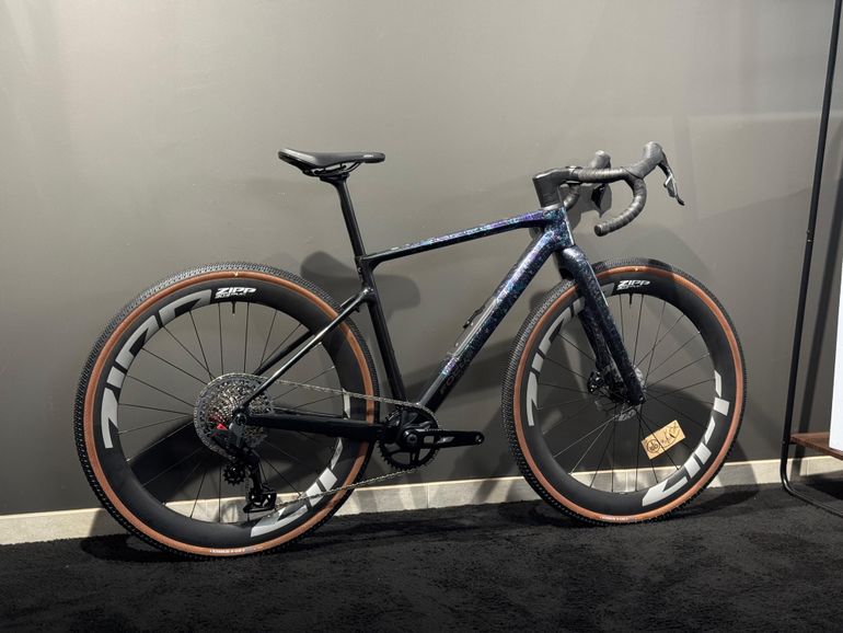 Focus Atlas 8.9 — gruppo SRAM Rival eTap AXS, taglia M
