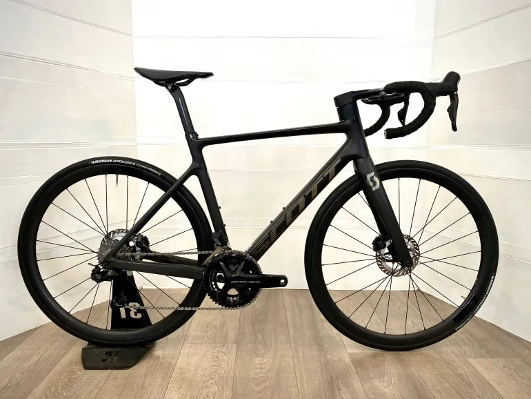 Scott Addict Rc 15 2024 usata — vista laterale