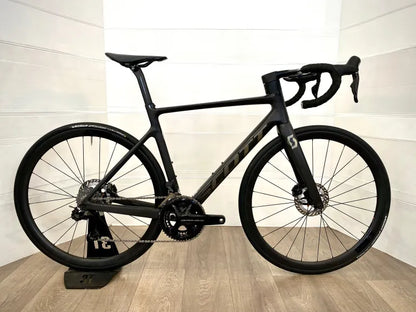 Scott Addict Rc 15 2024 usata — vista laterale