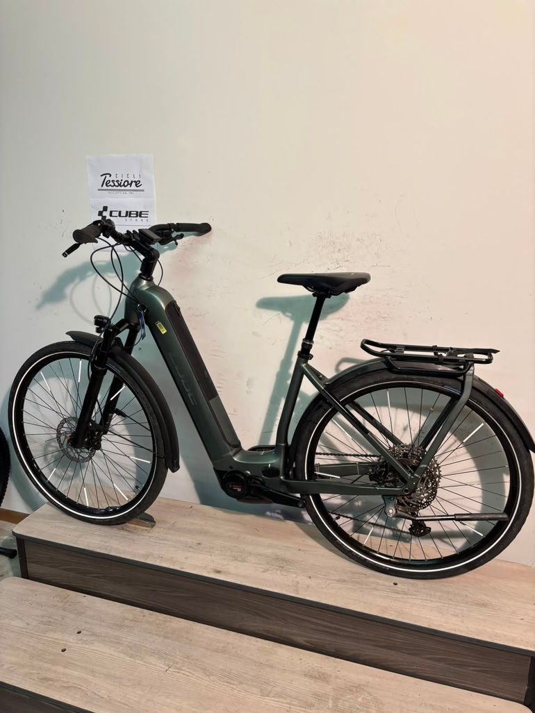 Cube Kathmandu Hybrid Pro 750 — gruppo Shimano Deore, taglia 50
