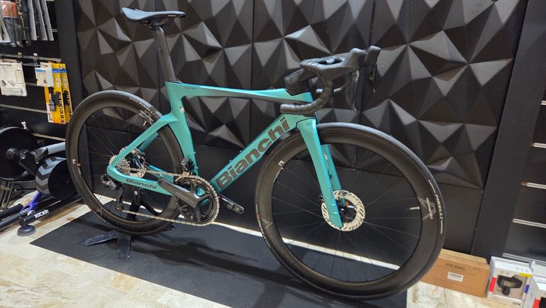 Bianchi Oltre Pro 2025 usata — dettaglio