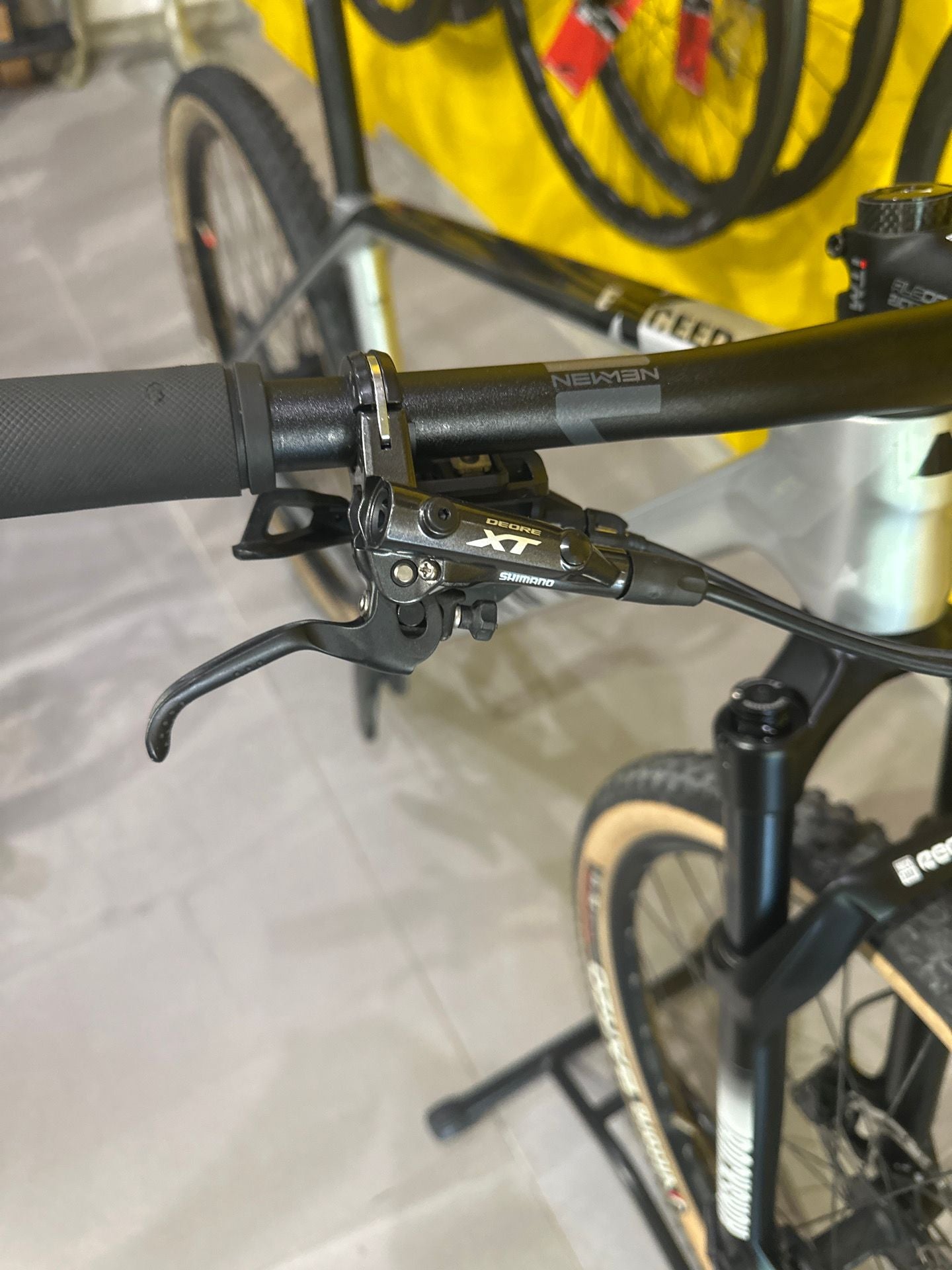 Canyon Exceed Cf 7 2023 — Bici usata