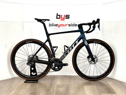 Scott Addict Rc Pro 2024 usata — vista laterale