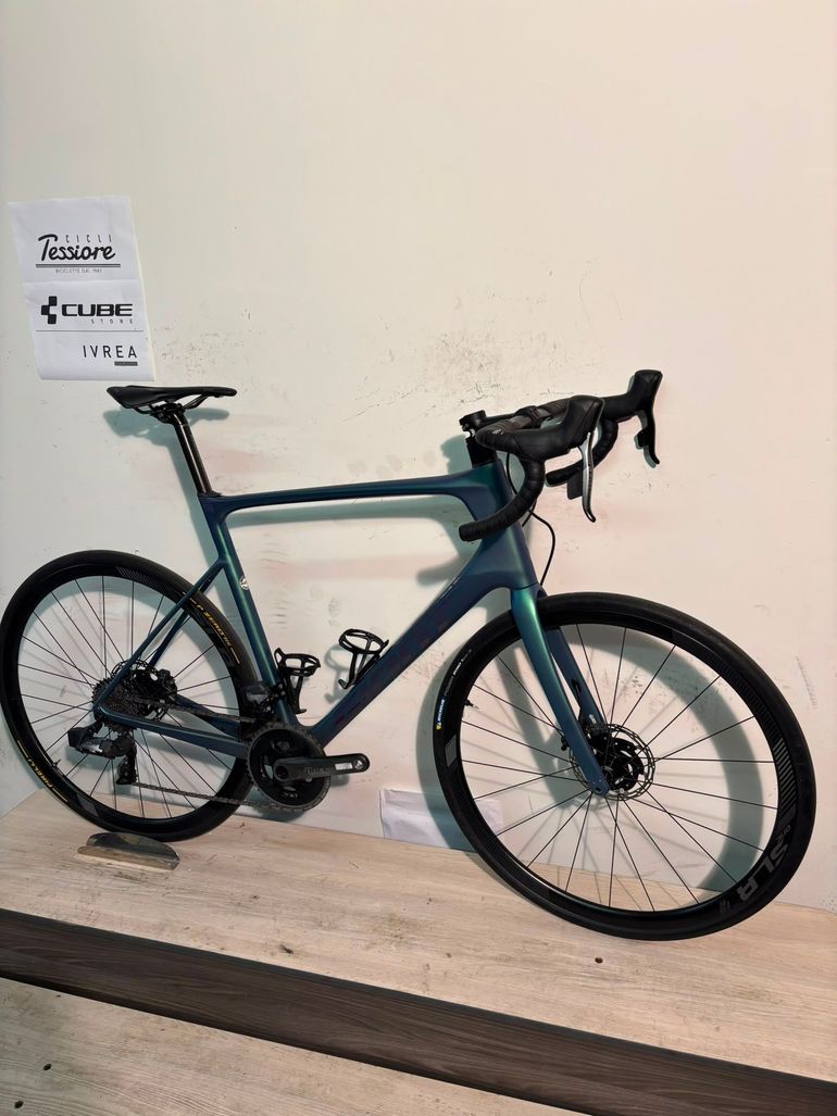 Giant Advanced Pro 2023 usata — dettaglio