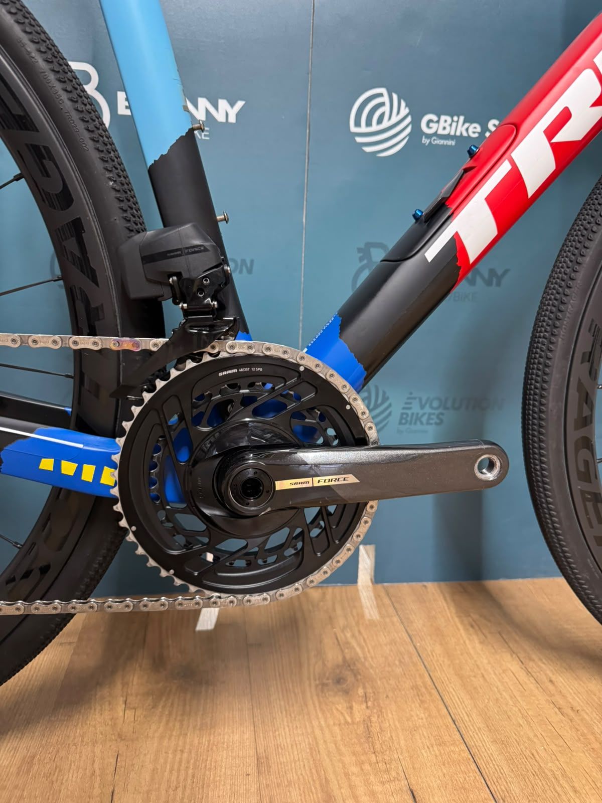 Trek Domane Slr 7 Gen 4 2024 — Bici usata