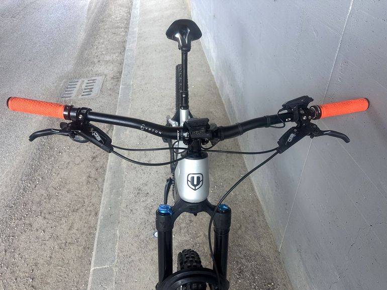 Mondraker Crafty Carbon R 2022 usata — dettaglio