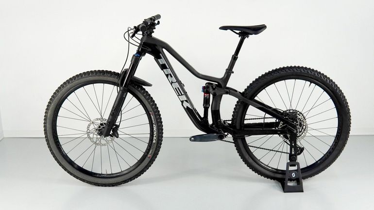 Trek Fuel Ex 9.7 2022 usata — vista laterale