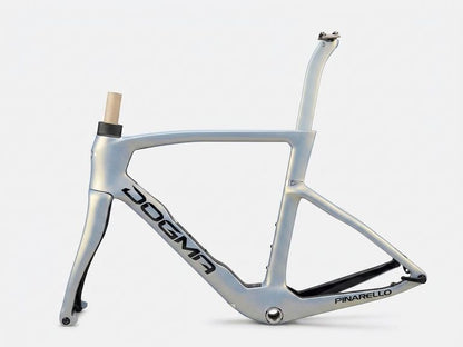 Pinarello Dogma F Dura Ace Di2 2025 usata — vista laterale