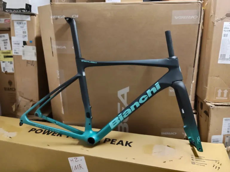 Bianchi Specialissima Rc Di2 2025 usata — vista laterale