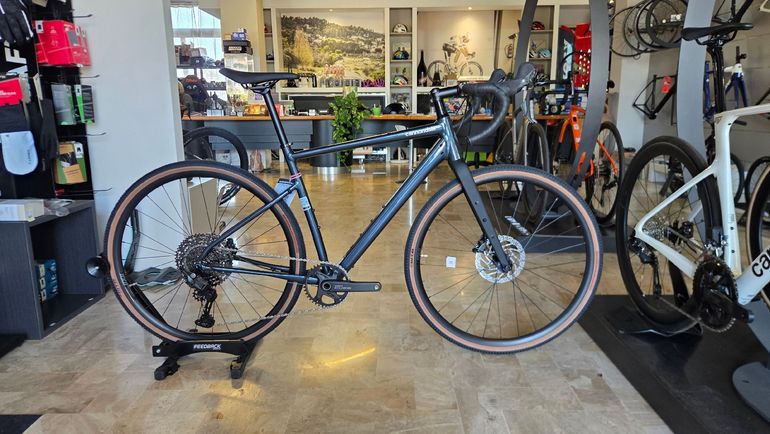 Cannondale Topstone 2 Cues - 1x 2026 usata — vista laterale