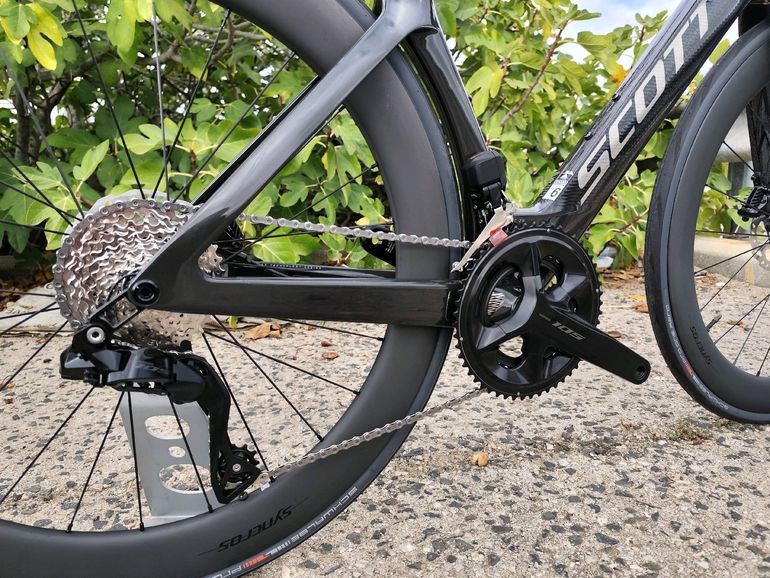 Scott Foil Rc 20 — gruppo Shimano 105 Di2, taglia M