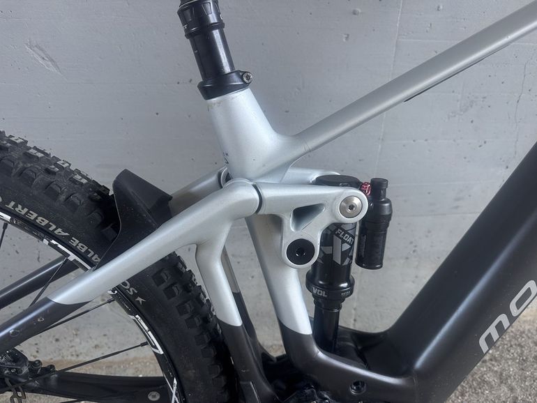 Mondraker Crafty Carbon R 2022 usata — dettaglio
