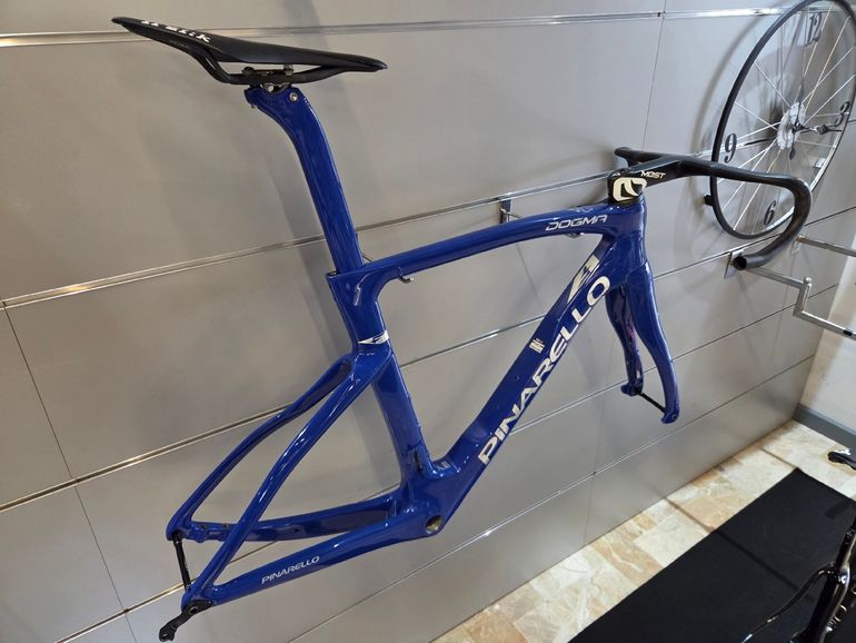 Pinarello Dogma F Red Axs 2024 — Bici usata
