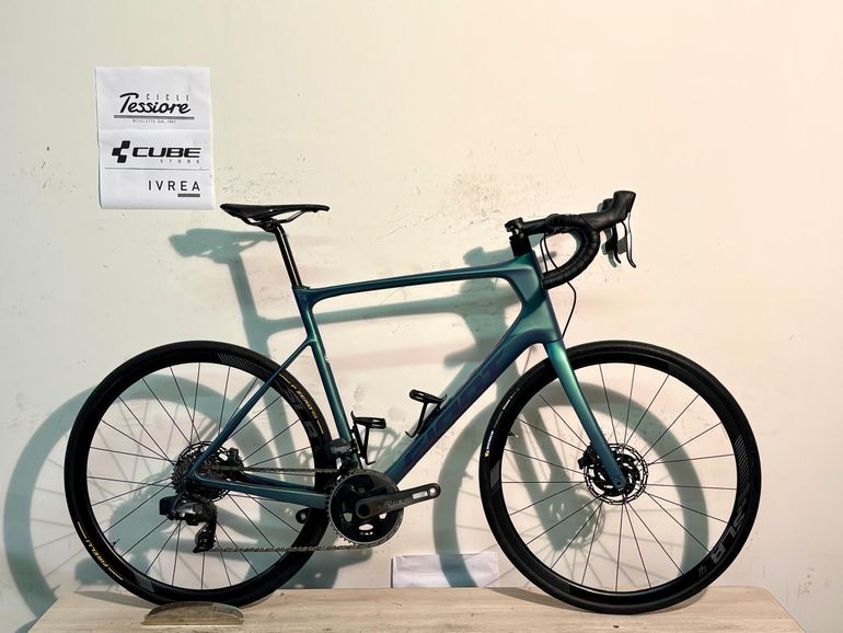 Giant Advanced Pro 2023 usata — vista laterale