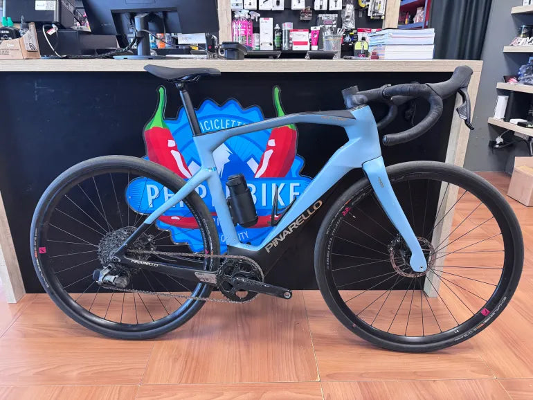 Pinarello Nytro E5 2025 usata — vista laterale