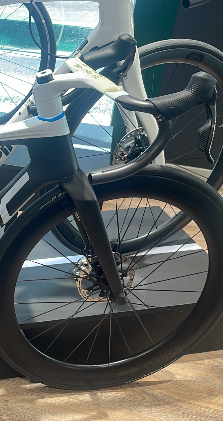 BMC Teammachine R 01 Ltd — gruppo SRAM Red eTap AXS, taglia 51 cm