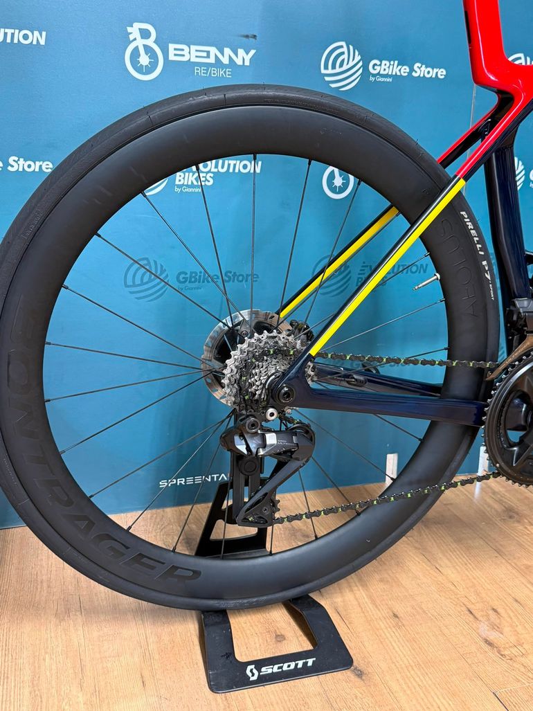 Trek Madone Slr 7 2025 — Bici usata
