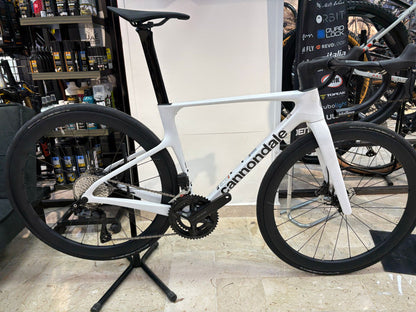 Cannondale Supersix Evo 5 2026 usata — vista laterale