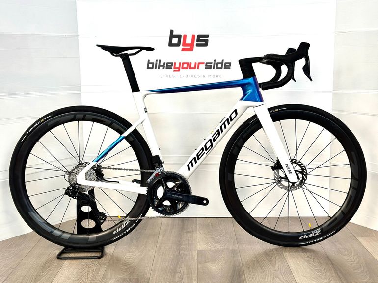 Megamo Pulse 15 Cw 2026 usata — vista laterale