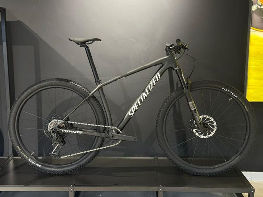 Specialized Epic Hardtail Comp 2026 usata — vista laterale